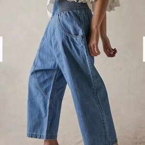We The Free Luna Crop Harem Jeans Pull On Barrel Pant Sz M